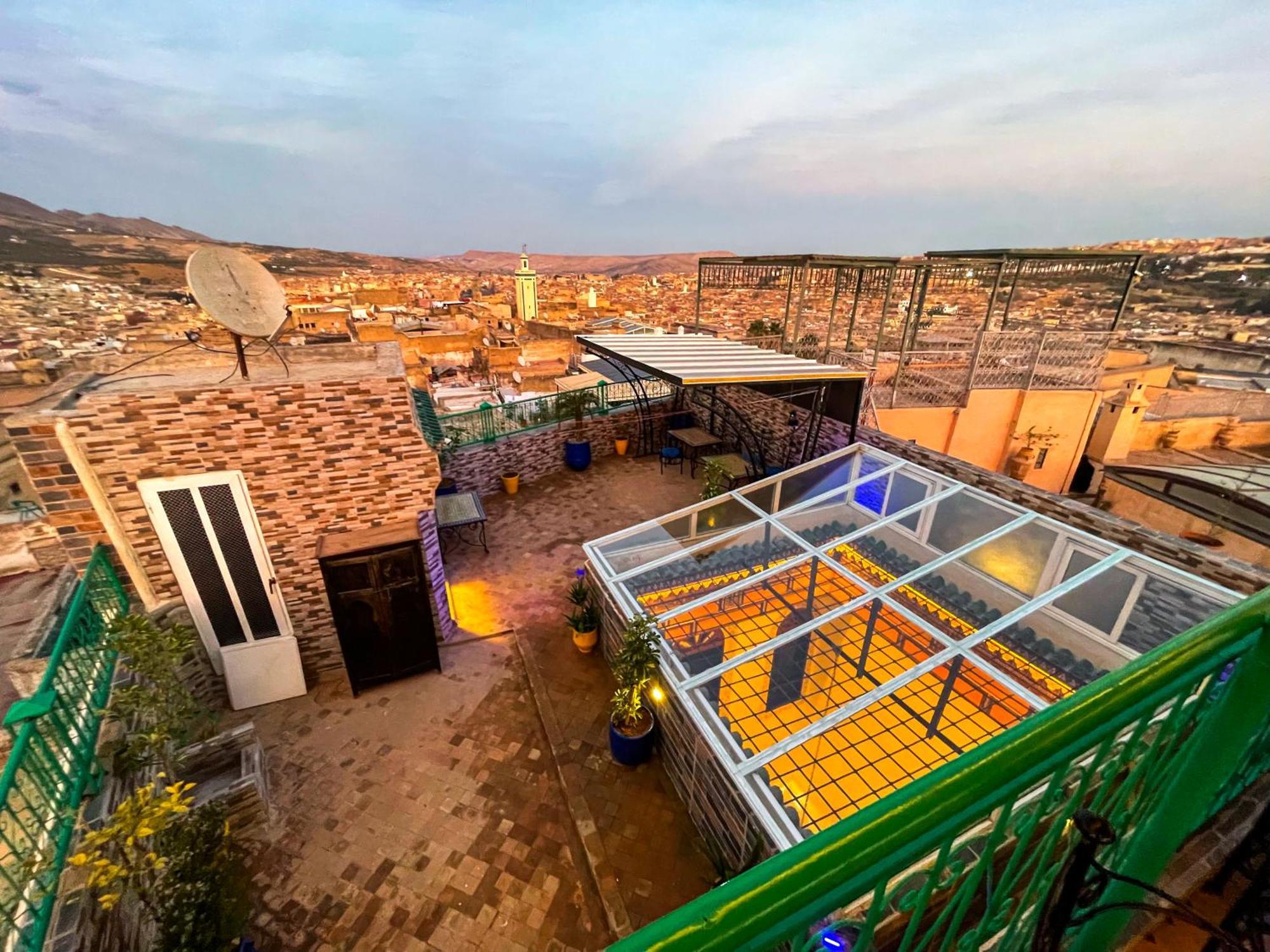 Riad Dar El Ouedghiri Fès Exteriör bild