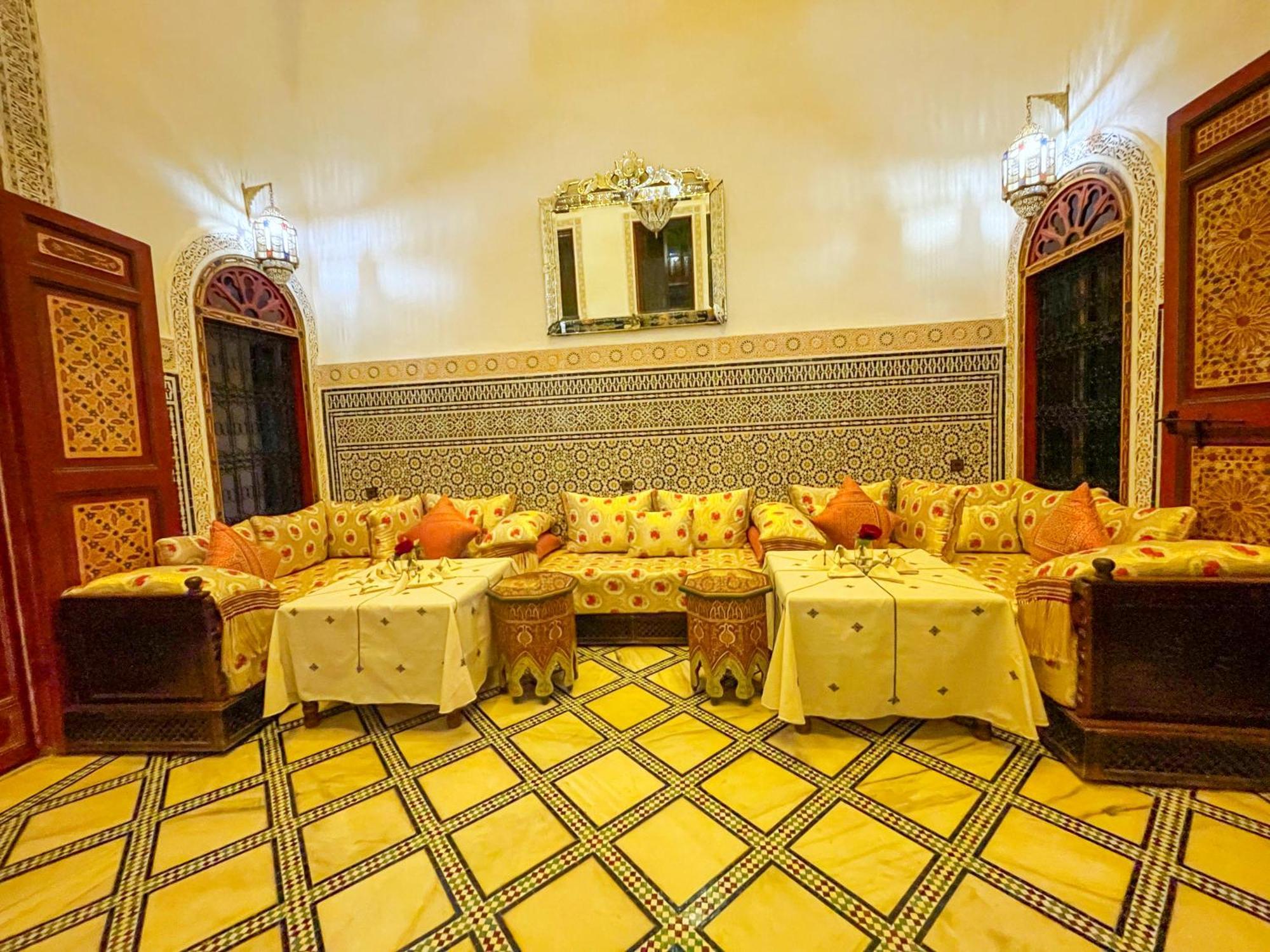 Riad Dar El Ouedghiri Fès Exteriör bild